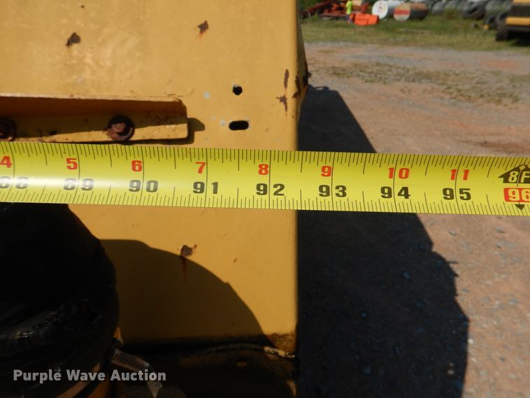 image for item DJ0487 1990 Caterpillar 613C  water wagon