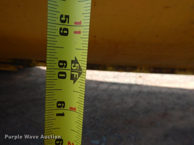 image for item DJ0487 1990 Caterpillar 613C  water wagon