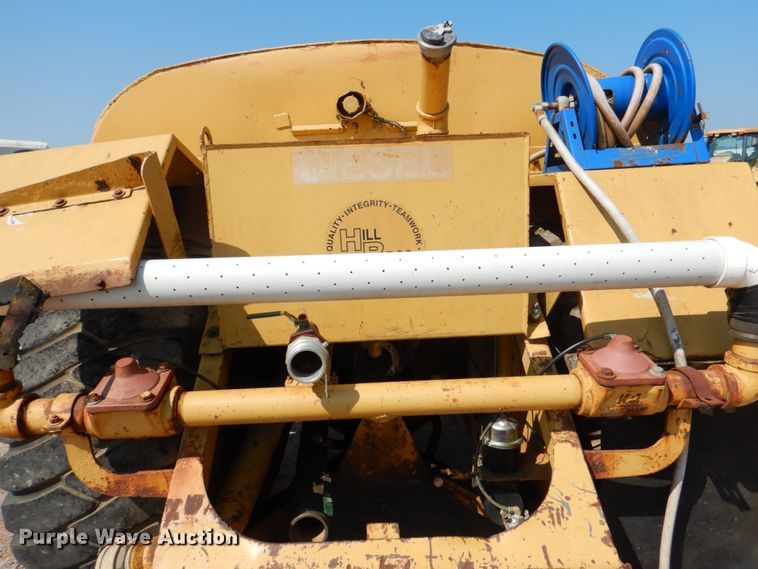 image for item DJ0487 1990 Caterpillar 613C  water wagon