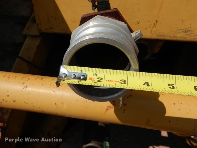 image for item DJ0487 1990 Caterpillar 613C  water wagon