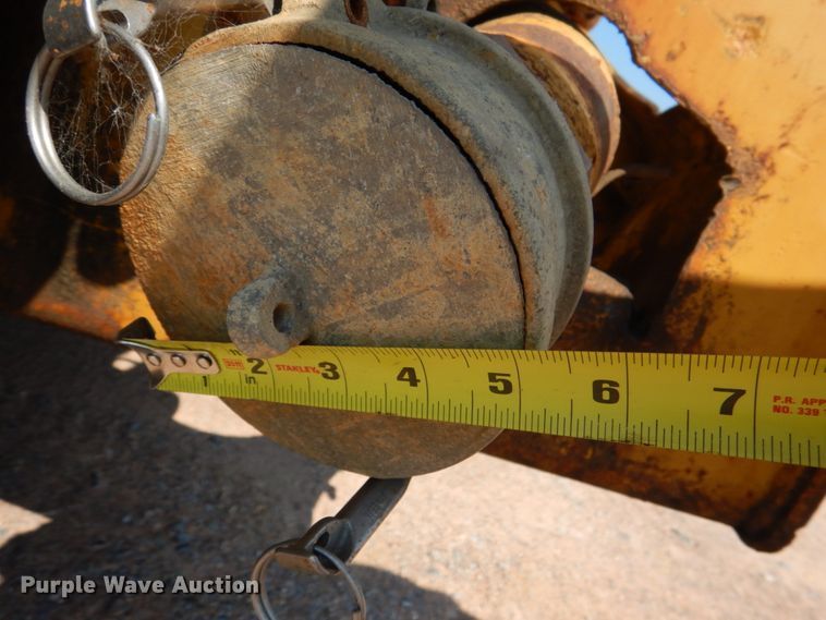 image for item DJ0487 1990 Caterpillar 613C  water wagon