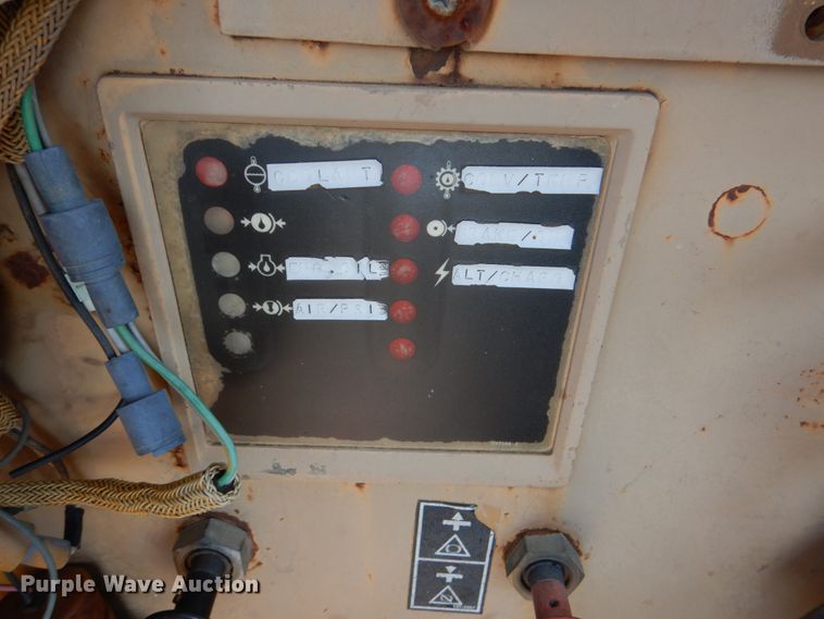 image for item DJ0487 1990 Caterpillar 613C  water wagon