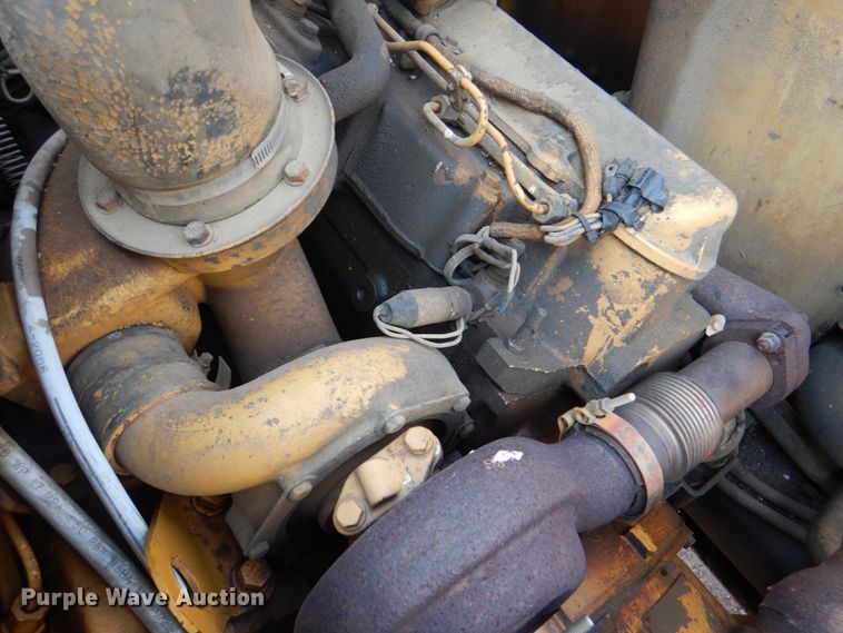 image for item DJ0487 1990 Caterpillar 613C  water wagon