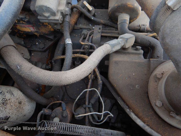 image for item DJ0487 1990 Caterpillar 613C  water wagon