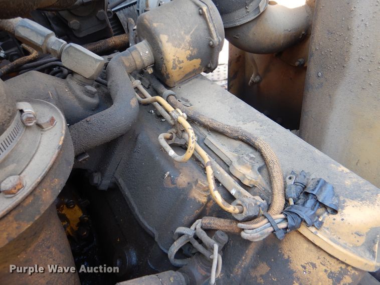 image for item DJ0487 1990 Caterpillar 613C  water wagon