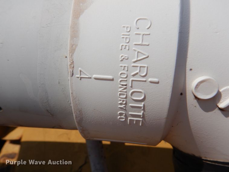 image for item DJ0487 1990 Caterpillar 613C  water wagon