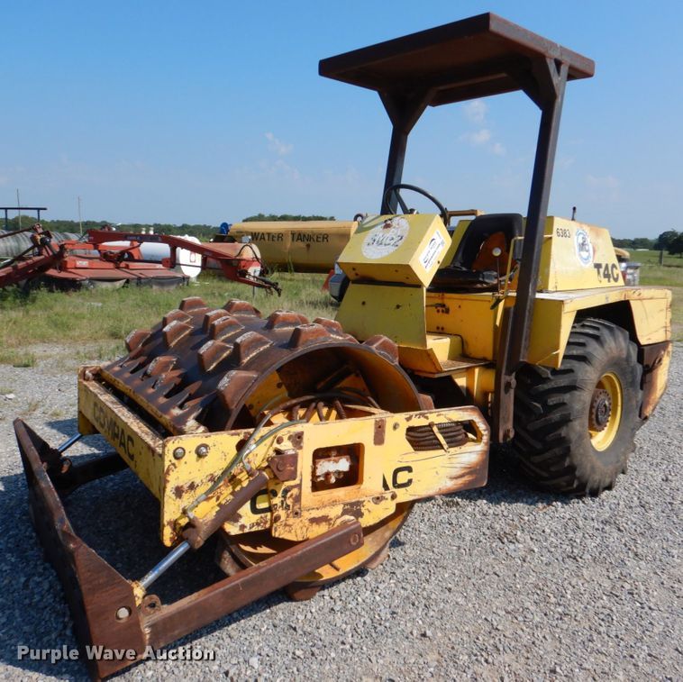 image for item DJ0488 1994 Compac T40  single drum vibratory roller