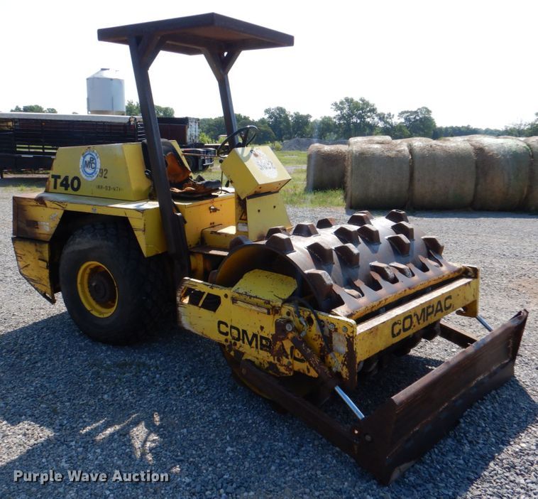 image for item DJ0488 1994 Compac T40  single drum vibratory roller