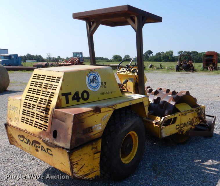 image for item DJ0488 1994 Compac T40  single drum vibratory roller