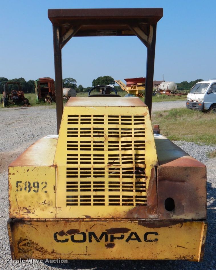 image for item DJ0488 1994 Compac T40  single drum vibratory roller