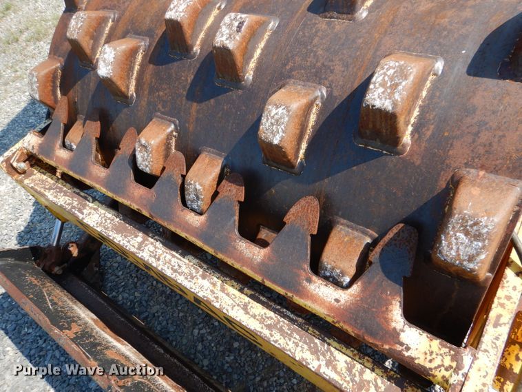 image for item DJ0488 1994 Compac T40  single drum vibratory roller