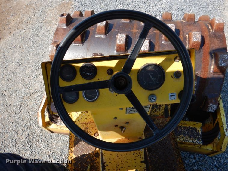 image for item DJ0488 1994 Compac T40  single drum vibratory roller