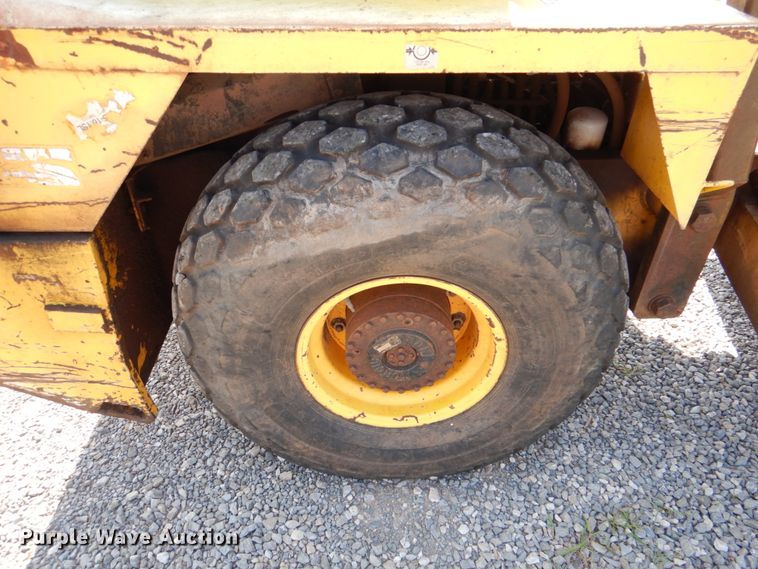 image for item DJ0488 1994 Compac T40  single drum vibratory roller