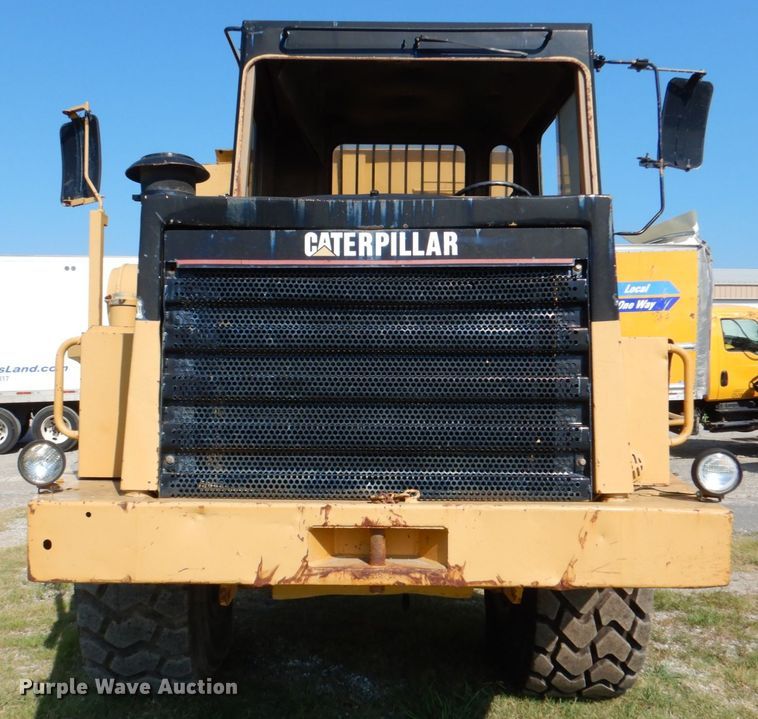 image for item DJ0490 1989 Caterpillar D300B  haul truck