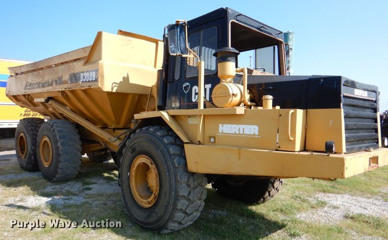 image for item DJ0490 1989 Caterpillar D300B  haul truck