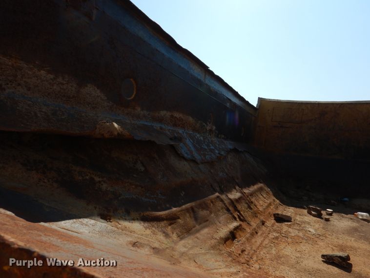 image for item DJ0490 1989 Caterpillar D300B  haul truck