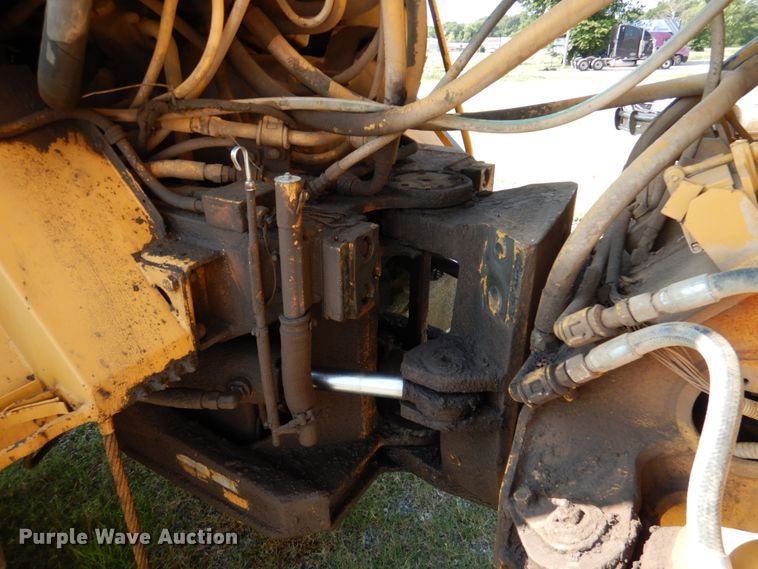 image for item DJ0490 1989 Caterpillar D300B  haul truck