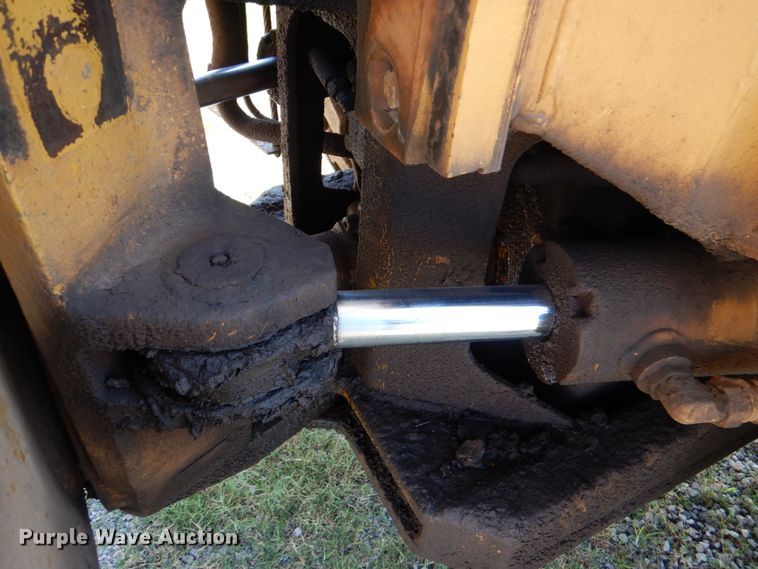 image for item DJ0490 1989 Caterpillar D300B  haul truck