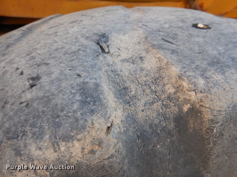 image for item DJ0490 1989 Caterpillar D300B  haul truck