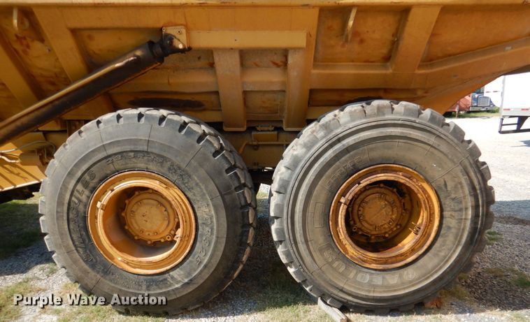 image for item DJ0490 1989 Caterpillar D300B  haul truck