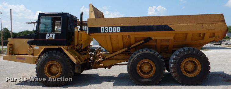image for item DJ0491 1993 Caterpillar D300D  articulated haul truck