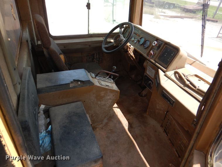 image for item DJ0491 1993 Caterpillar D300D  articulated haul truck