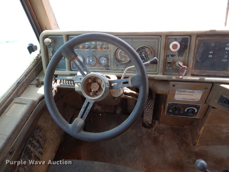 image for item DJ0491 1993 Caterpillar D300D  articulated haul truck