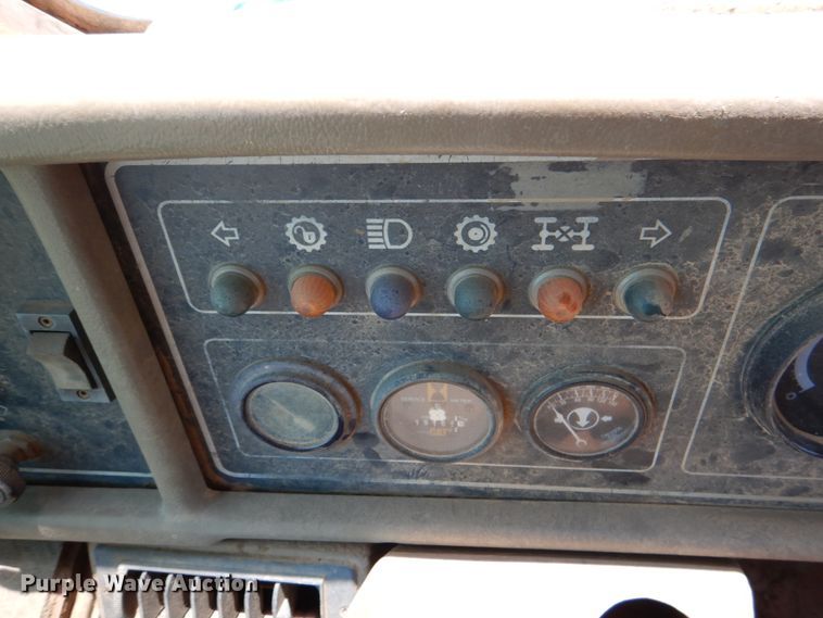 image for item DJ0491 1993 Caterpillar D300D  articulated haul truck