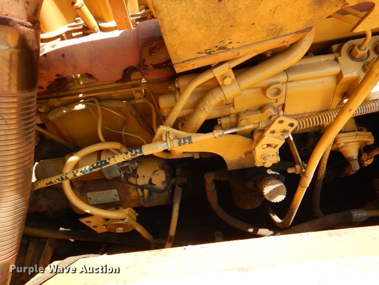 image for item DJ0491 1993 Caterpillar D300D  articulated haul truck