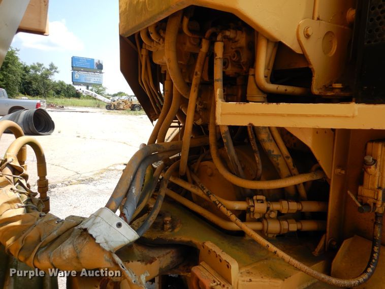 image for item DJ0491 1993 Caterpillar D300D  articulated haul truck