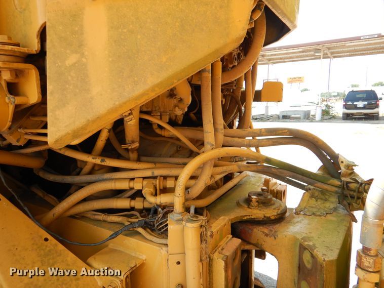 image for item DJ0491 1993 Caterpillar D300D  articulated haul truck