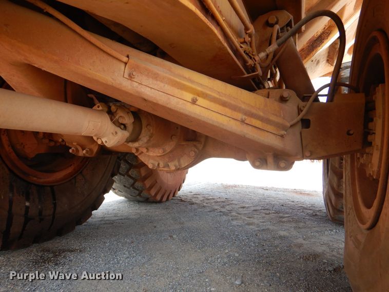 image for item DJ0491 1993 Caterpillar D300D  articulated haul truck