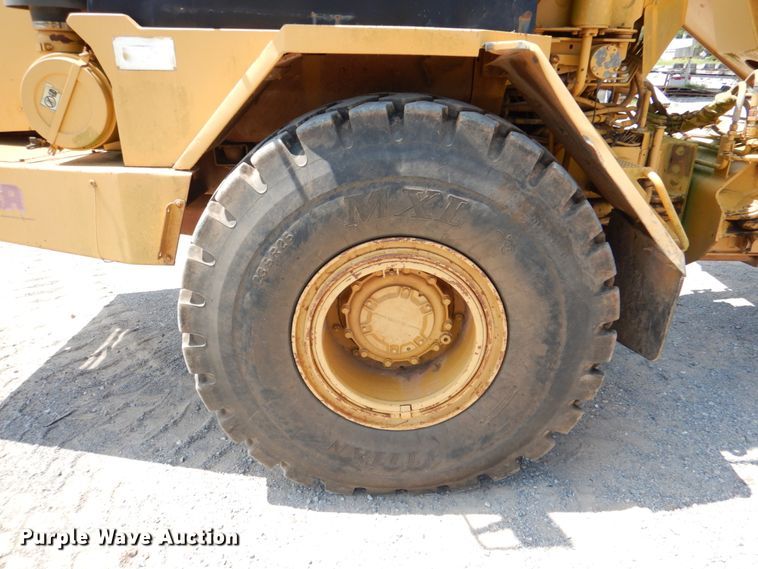 image for item DJ0491 1993 Caterpillar D300D  articulated haul truck