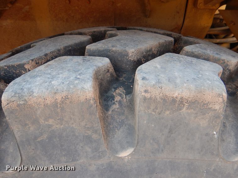 image for item DJ0491 1993 Caterpillar D300D  articulated haul truck