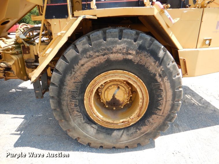 image for item DJ0491 1993 Caterpillar D300D  articulated haul truck