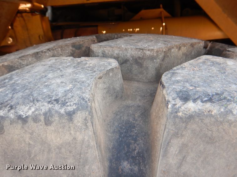 image for item DJ0491 1993 Caterpillar D300D  articulated haul truck