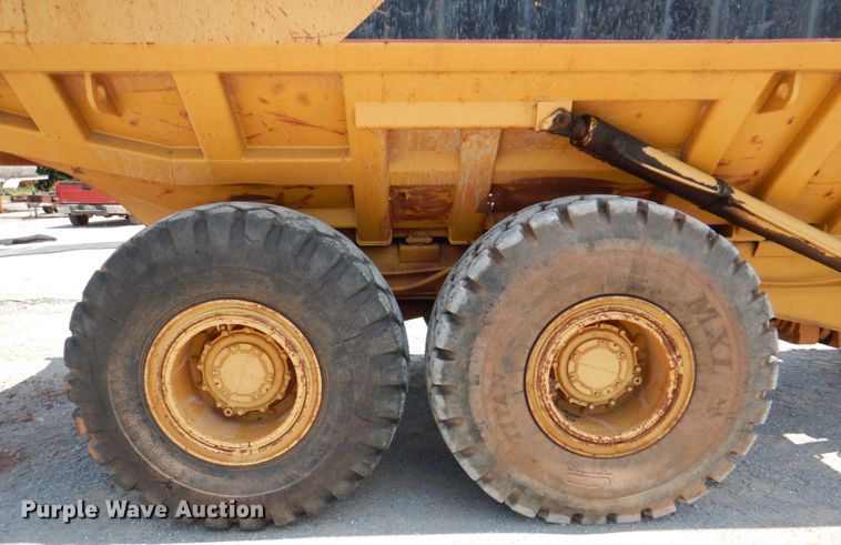 image for item DJ0491 1993 Caterpillar D300D  articulated haul truck