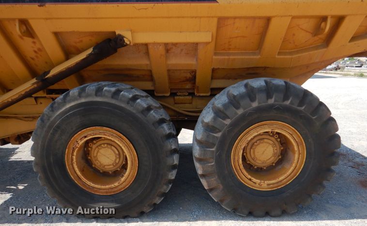 image for item DJ0491 1993 Caterpillar D300D  articulated haul truck