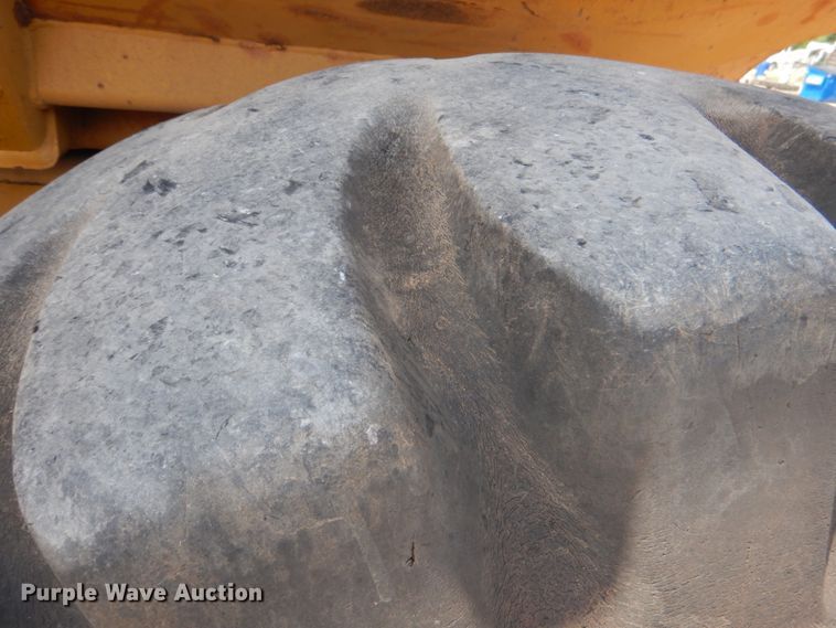 image for item DJ0491 1993 Caterpillar D300D  articulated haul truck