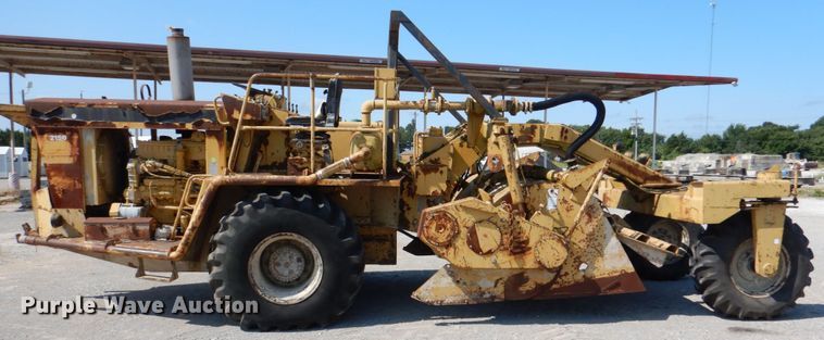 image for item DJ0492 1990 Caterpillar SS-250  soil stabilizer