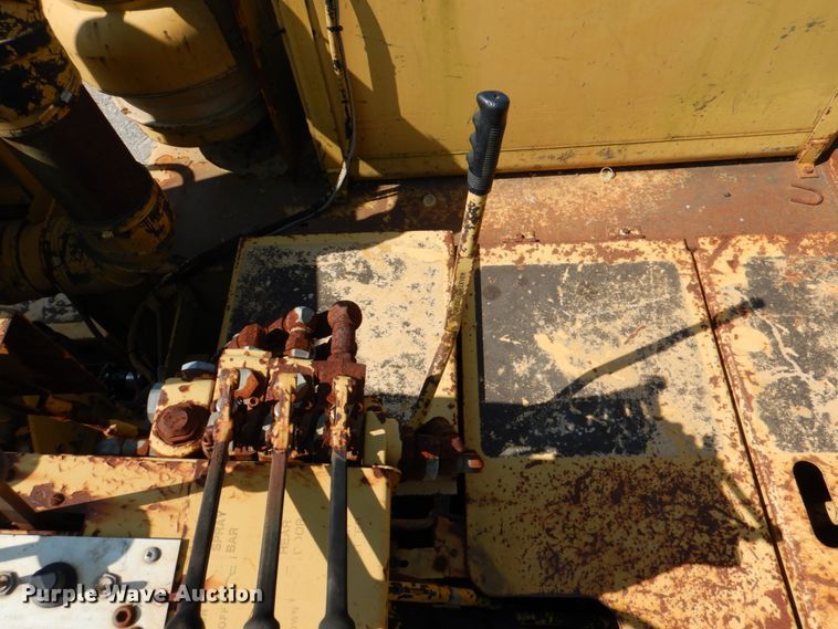 image for item DJ0492 1990 Caterpillar SS-250  soil stabilizer