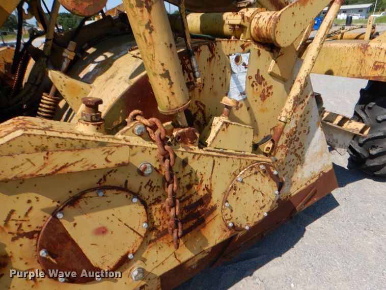 image for item DJ0492 1990 Caterpillar SS-250  soil stabilizer