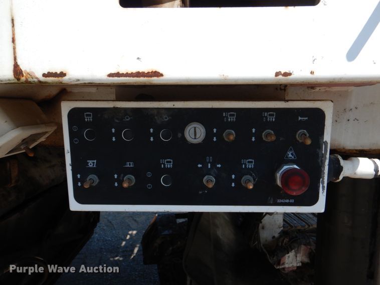 image for item DJ0495 2010 Roadtec RX500  milling machine