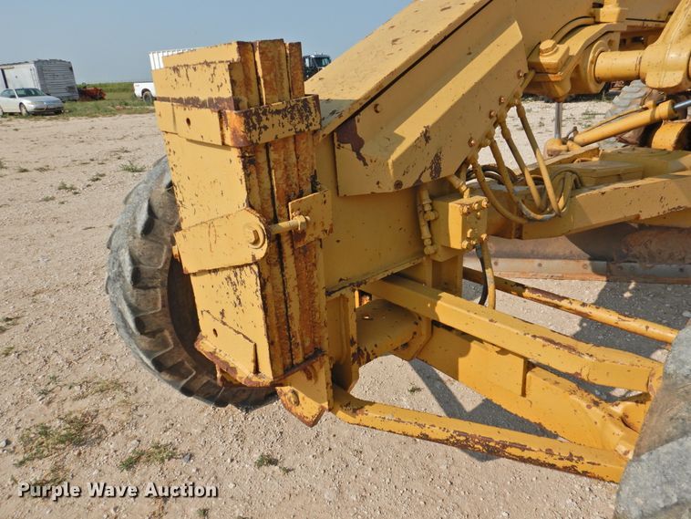 image for item DK2396 1977 Caterpillar 120G  motor grader