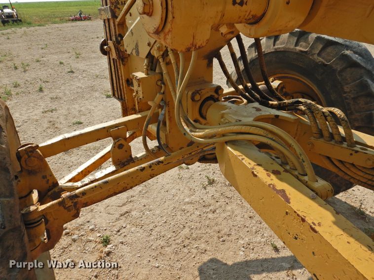 image for item DK2396 1977 Caterpillar 120G  motor grader