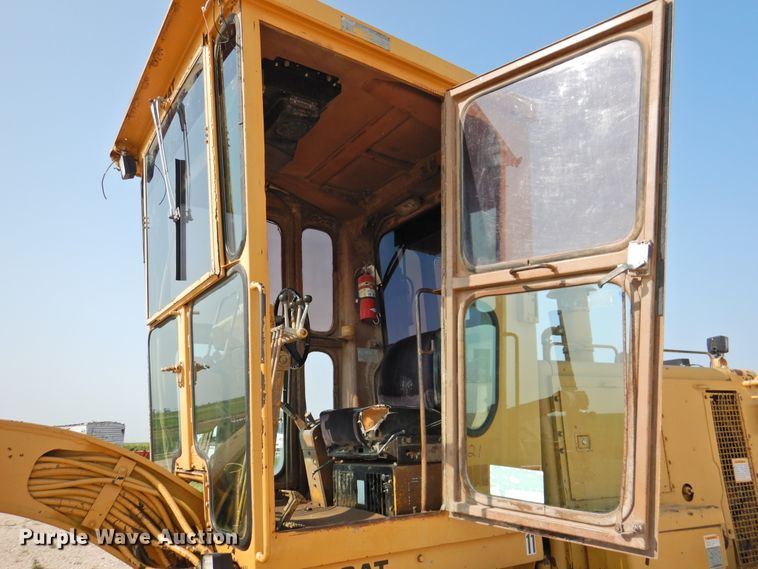 image for item DK2396 1977 Caterpillar 120G  motor grader