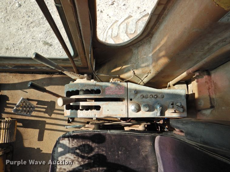 image for item DK2396 1977 Caterpillar 120G  motor grader