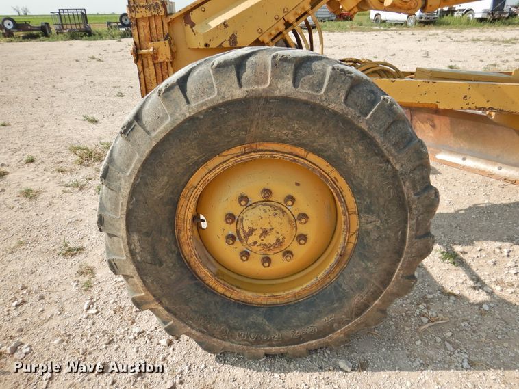image for item DK2396 1977 Caterpillar 120G  motor grader