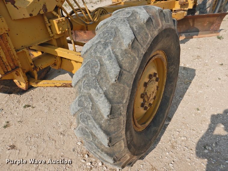image for item DK2396 1977 Caterpillar 120G  motor grader
