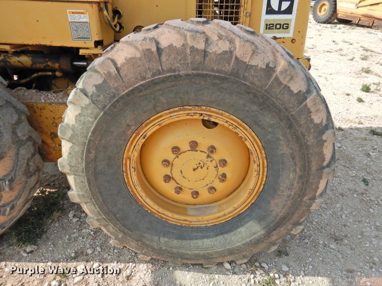 image for item DK2396 1977 Caterpillar 120G  motor grader